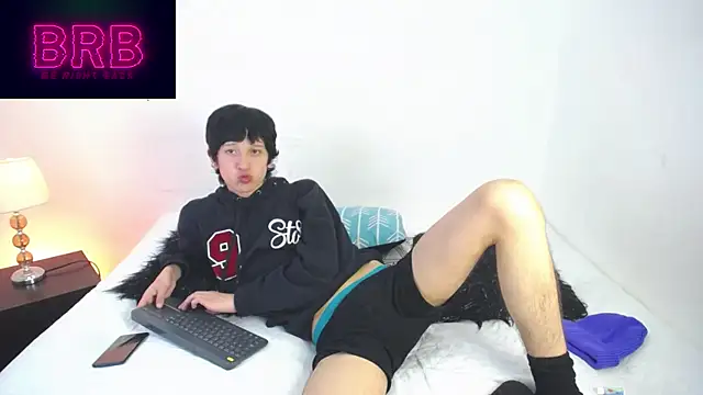 Emo_Boy_ live sex cam