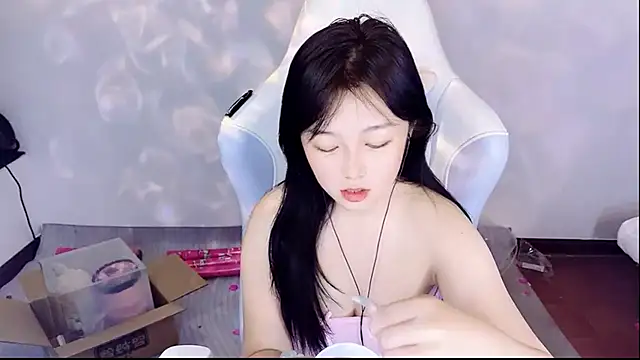 -huahua-'s cam snapshot