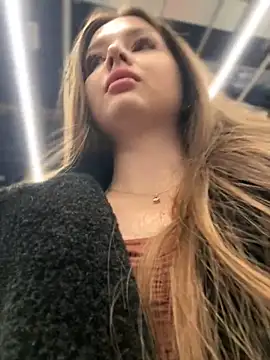 KrisMagnoly live sex cam