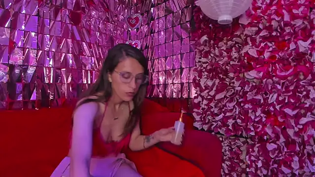 mia_luna_ed's cam snapshot