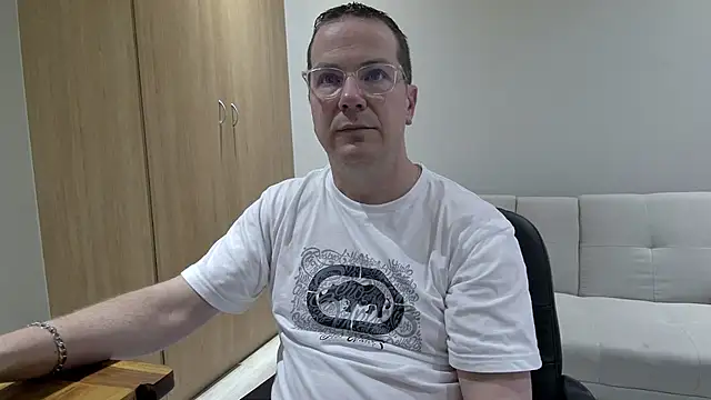 BrettJ81's cam snapshot