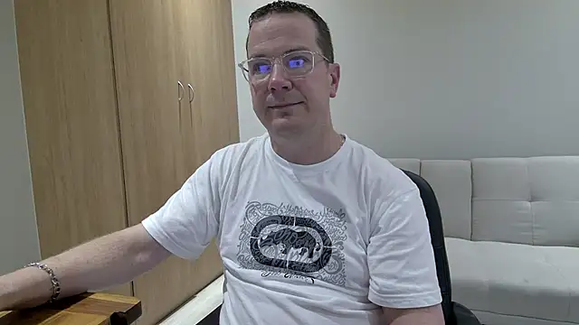 BrettJ81's cam snapshot