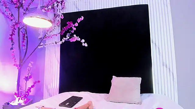 arya_alaya_cr's cam snapshot