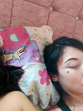 Moon_And_Sunn's cam snapshot