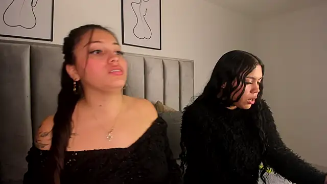 Kyla_Left's cam snapshot