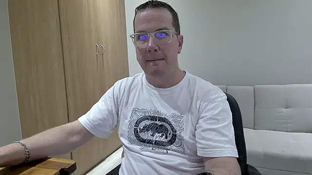 BrettJ81's cam snapshot