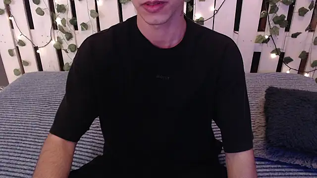 DUVAN_MONTES's cam snapshot