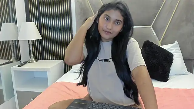 Amalia_Queen_'s cam snapshot