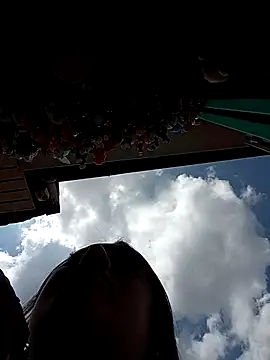 Lesly_10-'s cam snapshot