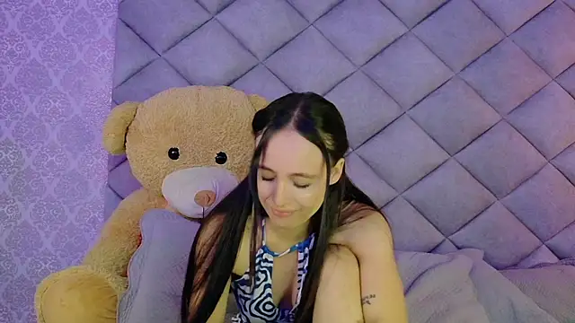 CARO_ADAMS1's cam snapshot