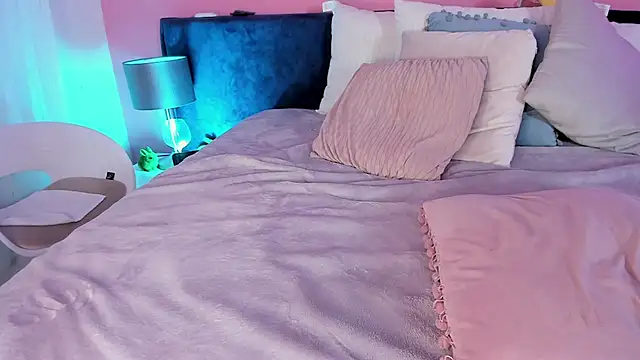 Alaia_Manson's cam snapshot