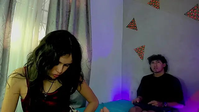 Laura_and_Kevin's cam snapshot