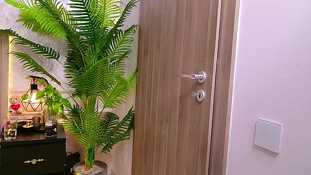 SereneRhodes live sex cam