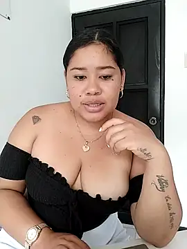 Sarahy-'s cam snapshot