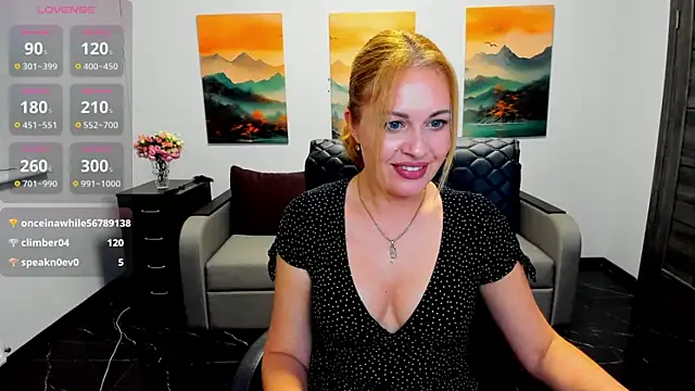 Mira_Whites's cam snapshot