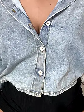 Lilly_islive's cam snapshot