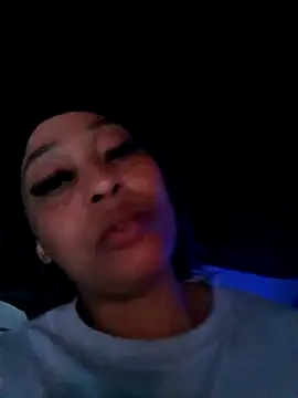 CHLOMA's cam snapshot