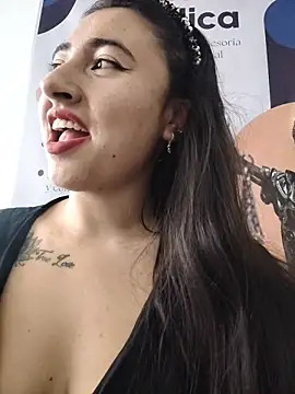 _Sarah-Office1's cam snapshot