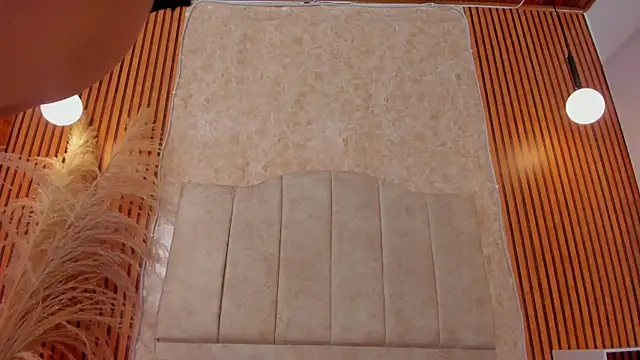 NAIA_ROSSI's cam snapshot