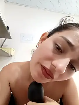 Ary-18 live sex cam