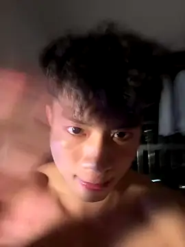 Carloskls1102 live sex cam