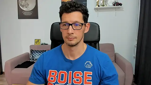 BrutusK08 live sex cam