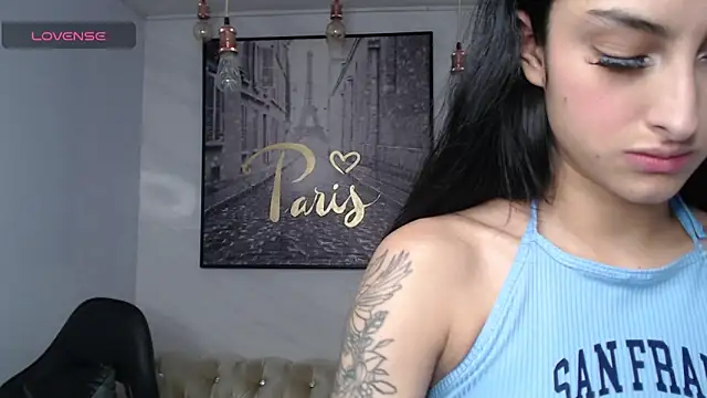 Tifany_v's cam snapshot