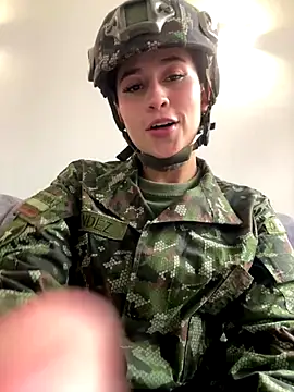 Miia_Hoot's cam snapshot