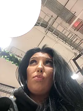 Tisha_Busty live sex cam