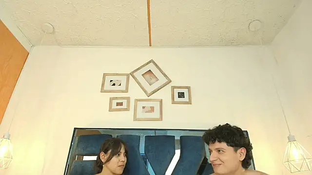 Zoe_And_Dylan_'s cam snapshot