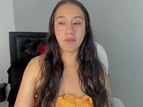 Ivonne_Skariel_Rs's cam snapshot