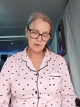 irinamaux live sex cam