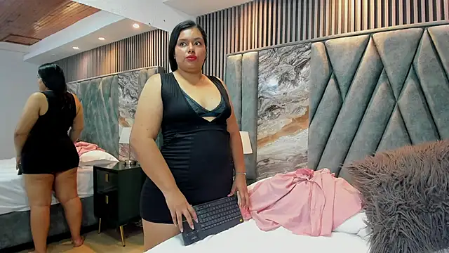 charlott_divine's cam snapshot