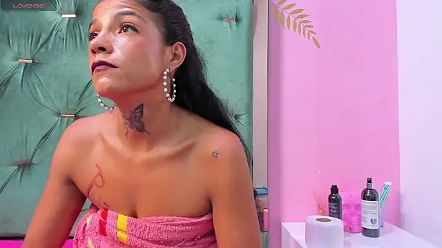 Hellen__4master live sex cam