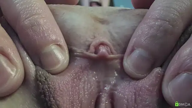 Courtney_Luv live sex cam