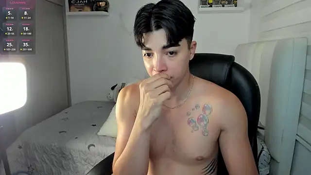 santy7v7 live sex cam