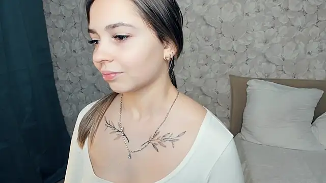 JolynnLavelli live sex cam