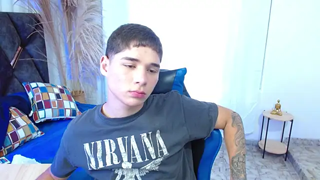 Mattass18 live sex cam