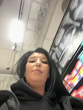 Tisha_Busty live sex cam