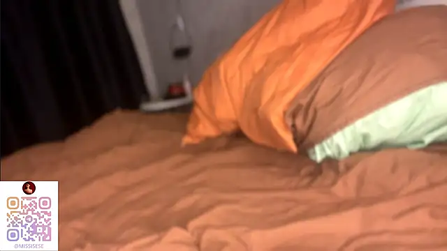 UdeleBarns live sex cam