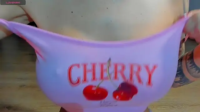 PinkyisHere live sex cam