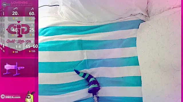 DaddysLittleGirl01 live sex cam