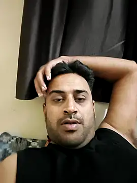 ITZ_GURU live sex cam