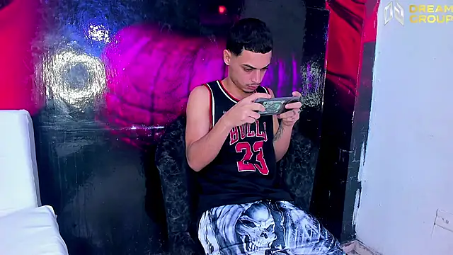 AmazingPartys live sex cam