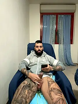 Gioeltoro89 live sex cam