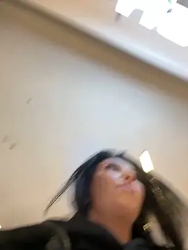 Tisha_Busty live sex cam