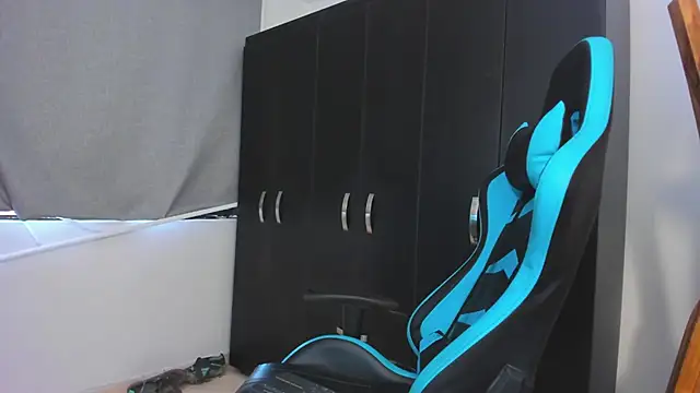 Bray_Kevin live sex cam