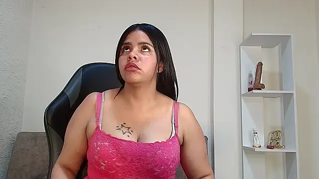 mia_celeste7's cam snapshot