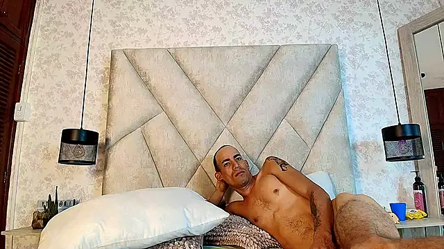 AmbarRaj's cam snapshot