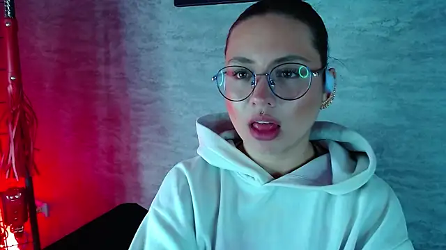 Alice_Sinclair_'s cam snapshot